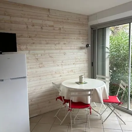 Superbe Studio Dans Avec Piscine Apartament Saint-Cyprien (Pyrenees-Orientales)